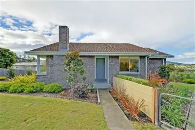 5 Sunray Court, Rokeby TAS 7019
