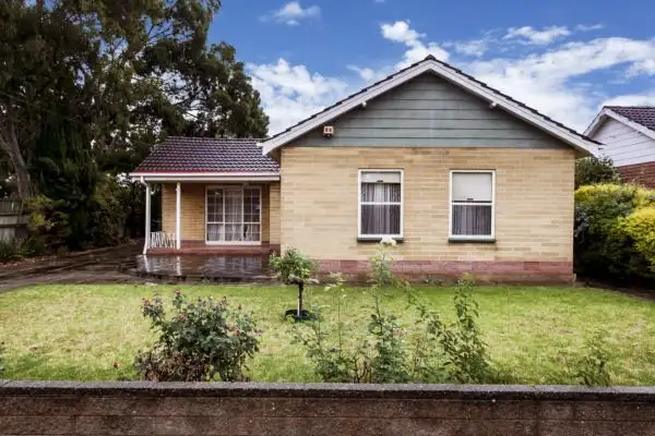 2 Thorne Crescent, Mitchell Park SA 5043