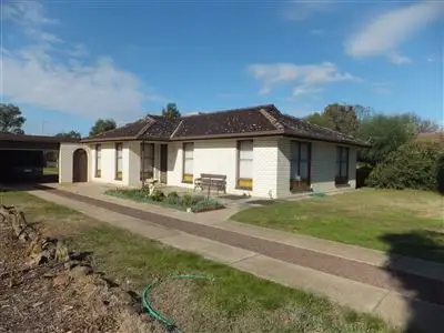 4 Willow Court, Donald VIC 3480