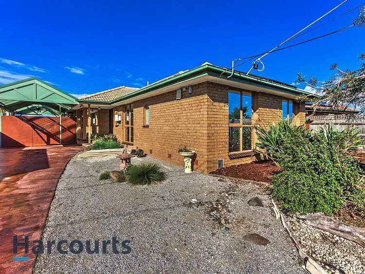 33 Stevenage Crescent, Deer Park VIC 3023