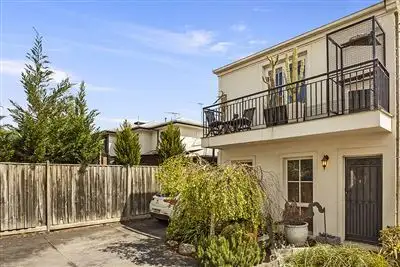 Main view of Homely townhouse listing, 1/5 Chandler Highway, Alphington VIC 3078