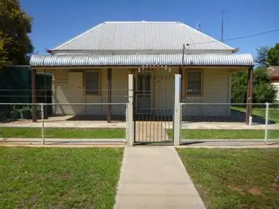 16 Canonbar Street, Nyngan NSW 2825