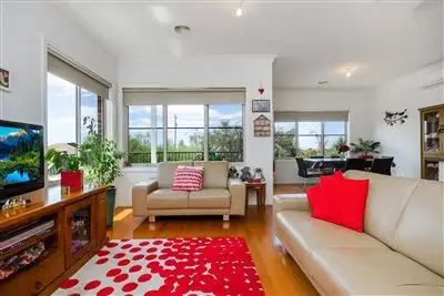 Sixth view of Homely house listing, 8 Molloy Court, Bell Post Hill VIC 3215