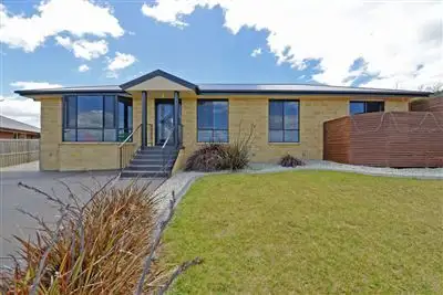 12 Erica Place, Oakdowns TAS 7019