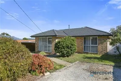 3 Wyuna Walk, Mooroolbark VIC 3138