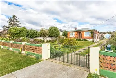 9 Garrett Street, Beauty Point TAS 7270