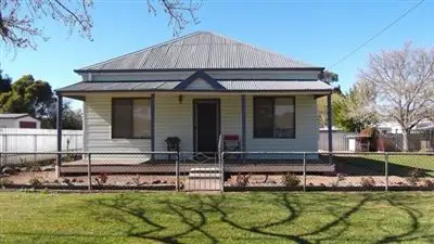 6 Hume Street, Cootamundra NSW 2590