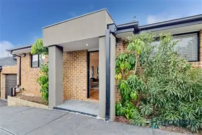 2/16 Winifred Street, Oak Park VIC 3046