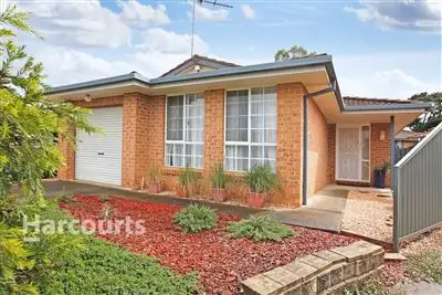 25 Alyan Place, St Helens Park NSW 2560