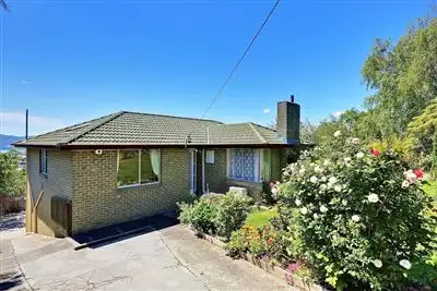 17 Hudson Crescent, Glenorchy TAS 7010