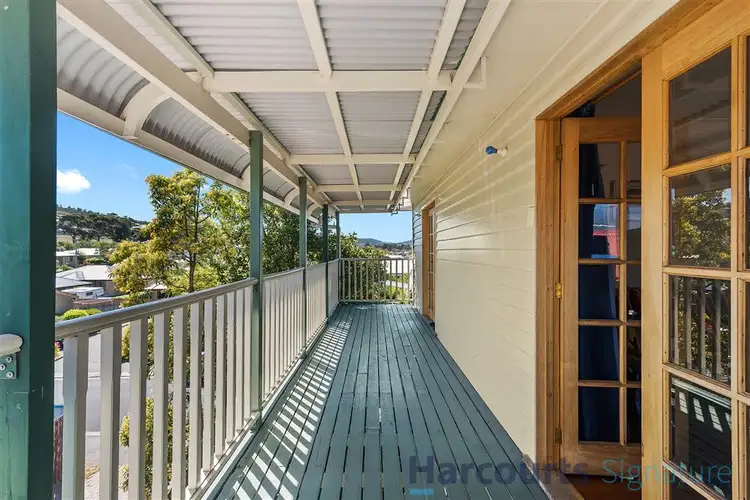 32 Clarence Street