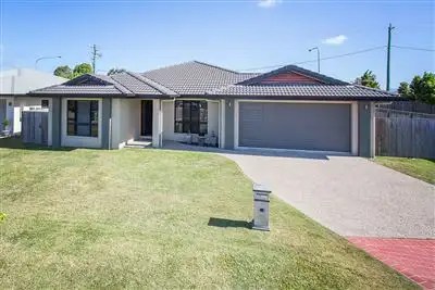 10 Woden Crescent, Ooralea QLD 4740