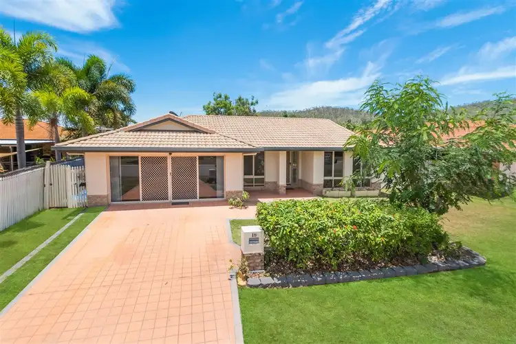 18 Wallace Circuit, Kirwan QLD 4817