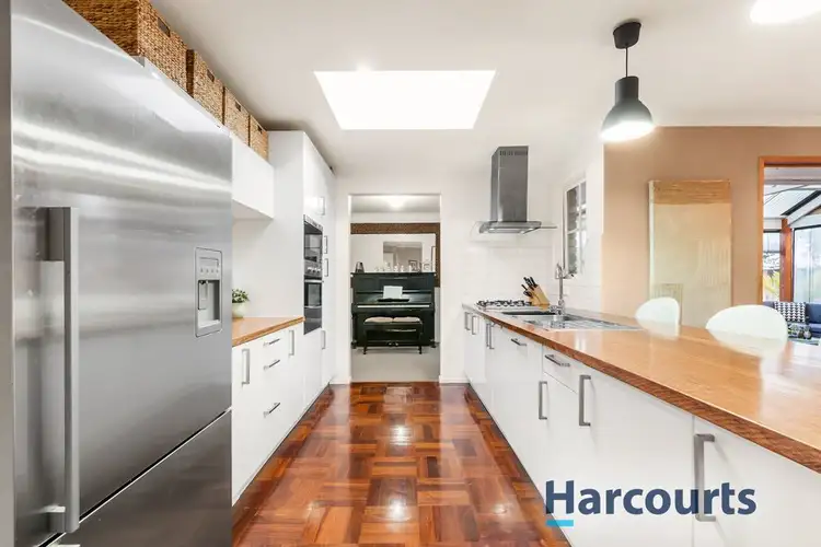 Second view of Homely house listing, 5 De Wint Court, Scoresby VIC 3179
