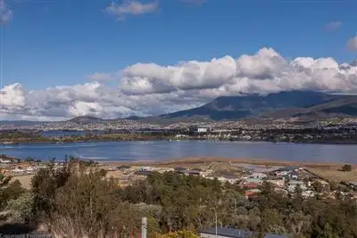 33 Grevillea Avenue, Old Beach TAS 7017