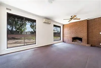 Second view of Homely house listing, 5 Harvard Court, Sunbury VIC 3429