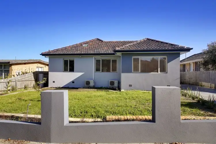 1/5 Madeleine Road, Clayton VIC 3168
