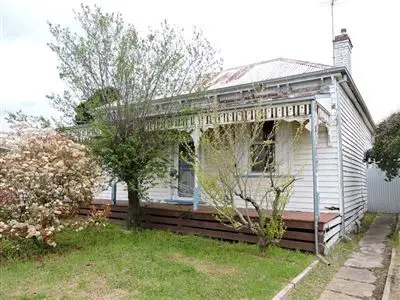 5 Dean Street, Ararat VIC 3377