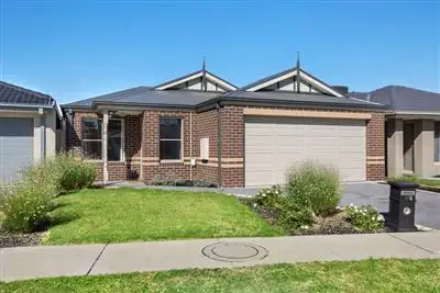 Main view of Homely unit listing, 17B Warrenwood Place, Langwarrin VIC 3910