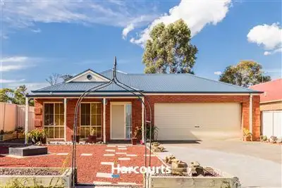 34 St Leonard Way, Pakenham VIC 3810