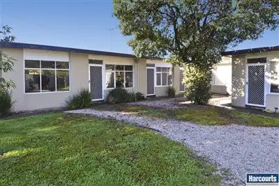 2/27 Derby Rd, Herne Hill VIC 3218