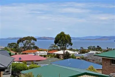 Main view of Homely unit listing, 2/3 Nirranda Court, Oakdowns TAS 7019