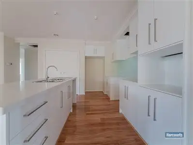 Fifth view of Homely house listing, 6 Sunline Street, Drouin VIC 3818