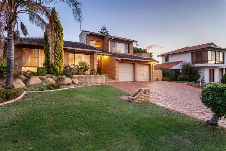 8 Houghton Way, Winthrop WA 6150