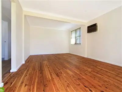 Fifth view of Homely house listing, 33 Eleebana Crescent, Koonawarra NSW 2530