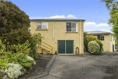 1/4 Rocklands Court, Kingston TAS 7050