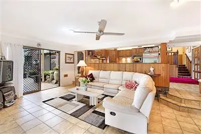 Fifth view of Homely house listing, 8 Barow Court, Ashmore QLD 4214