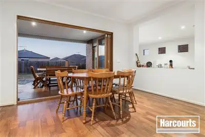 Fifth view of Homely house listing, 9 Els Court, Berwick VIC 3806