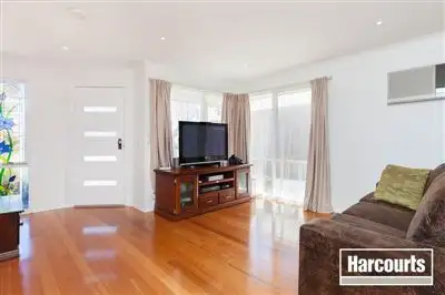 34 Baringa Park Drive, Narre Warren South VIC 3805