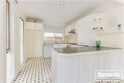 Fifth view of Homely house listing, 8 Scarborough Avenue, Cranbourne West VIC