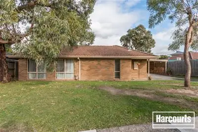 Second view of Homely house listing, 5 Nandina Road, Narre Warren VIC 3805
