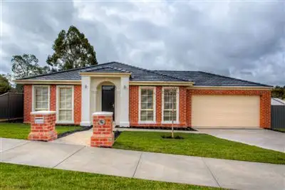 10 Nelmore Court, Ballarat East VIC 3350