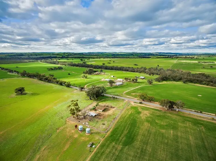 249 York-Williams Road, Beverley WA 6304
