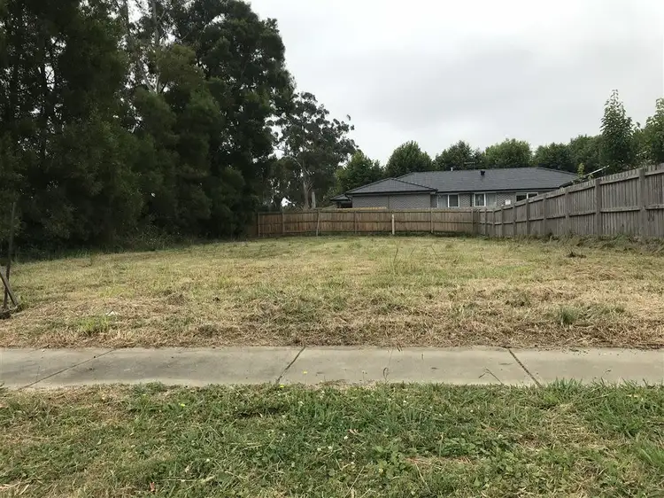 27 Holland Street, Drouin VIC 3818