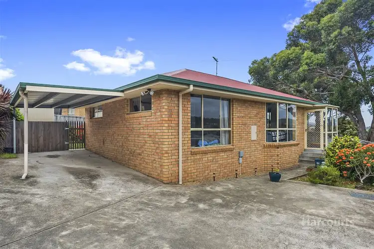 2/13 Freesia Crescent, Kingston TAS 7050