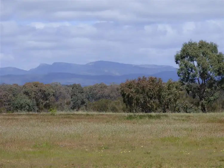 Ca 15 Earles Road, Illawarra, Stawell VIC 3380