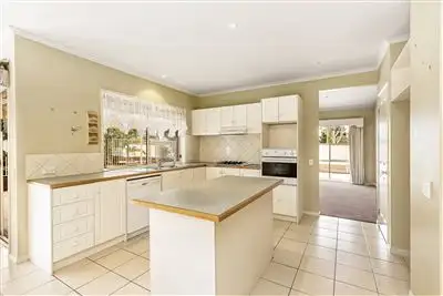 Sixth view of Homely house listing, 2 Gleneagles Avenue, Tarneit VIC 3029