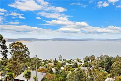 21 Earlwood Court, Taroona TAS 7053