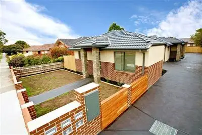 Main view of Homely unit listing, 2/17 Alexander Avenue, Thomastown VIC 3074