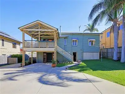 85 Stradbroke Ave, Wynnum QLD 4178