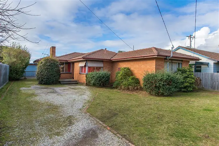 27 Armstrongs rd, Seaford VIC 3198