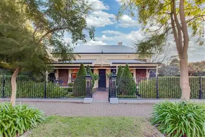 1 Uxbridge Street, Kensington Park SA 5068