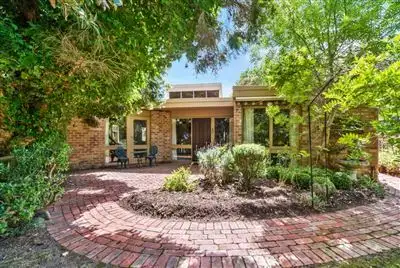 23 Wimbledon Avenue, Mount Eliza VIC 3930