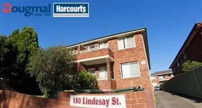 6/180 Lindesay Street, Campbelltown NSW 2560