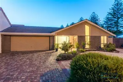 Second view of Homely house listing, 2 Azzurra Court, North Haven SA 5018