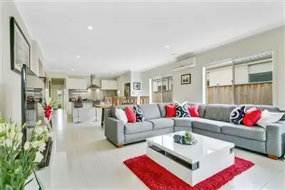 Second view of Homely house listing, 17 Warrego Circuit, Sandhurst VIC 3977